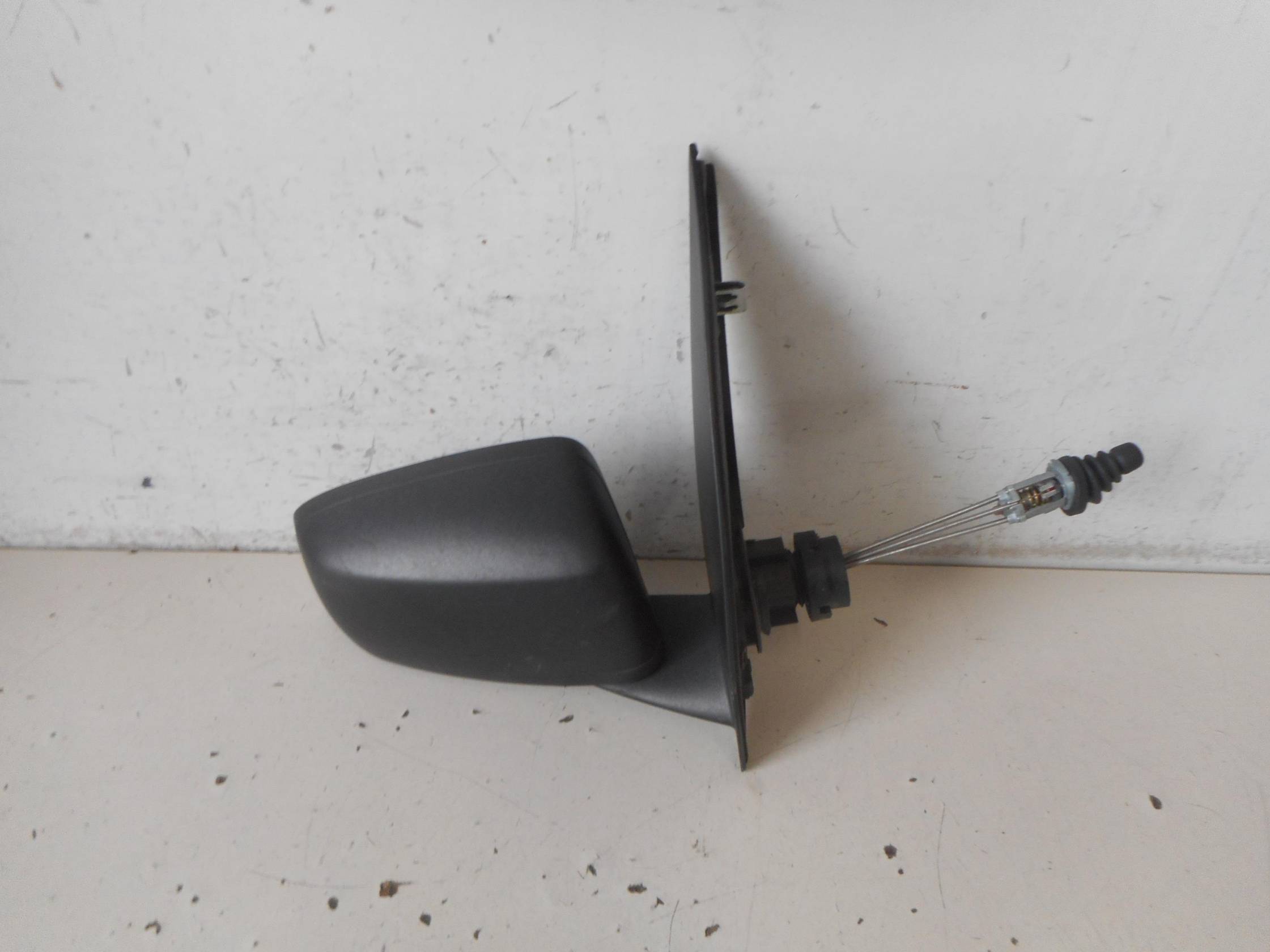 Retrovisore est. dx.